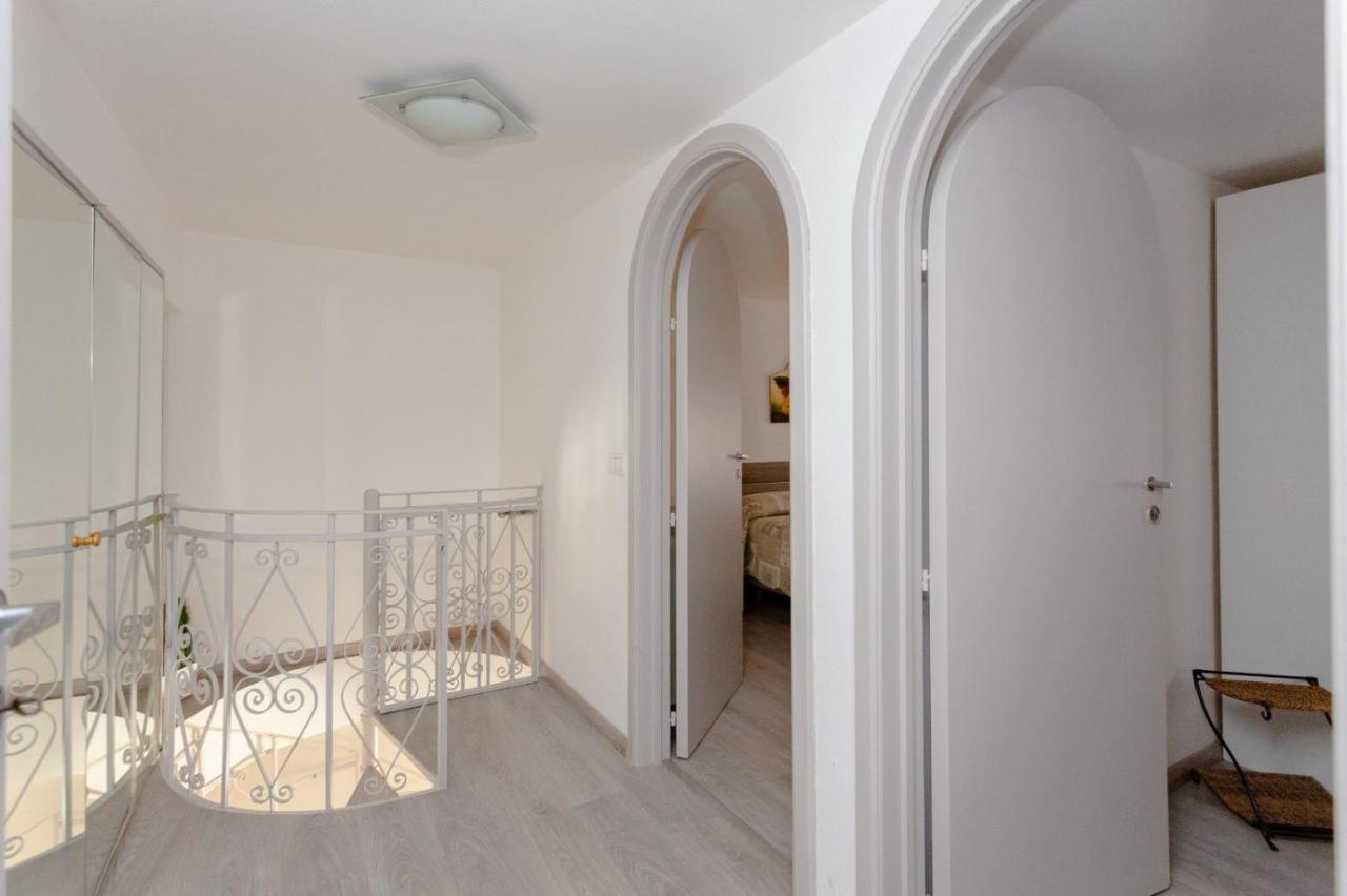 Domus Elisae Apartment Таормина Экстерьер фото