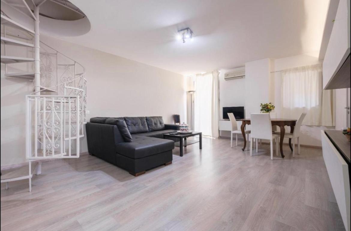 Domus Elisae Apartment Таормина Экстерьер фото